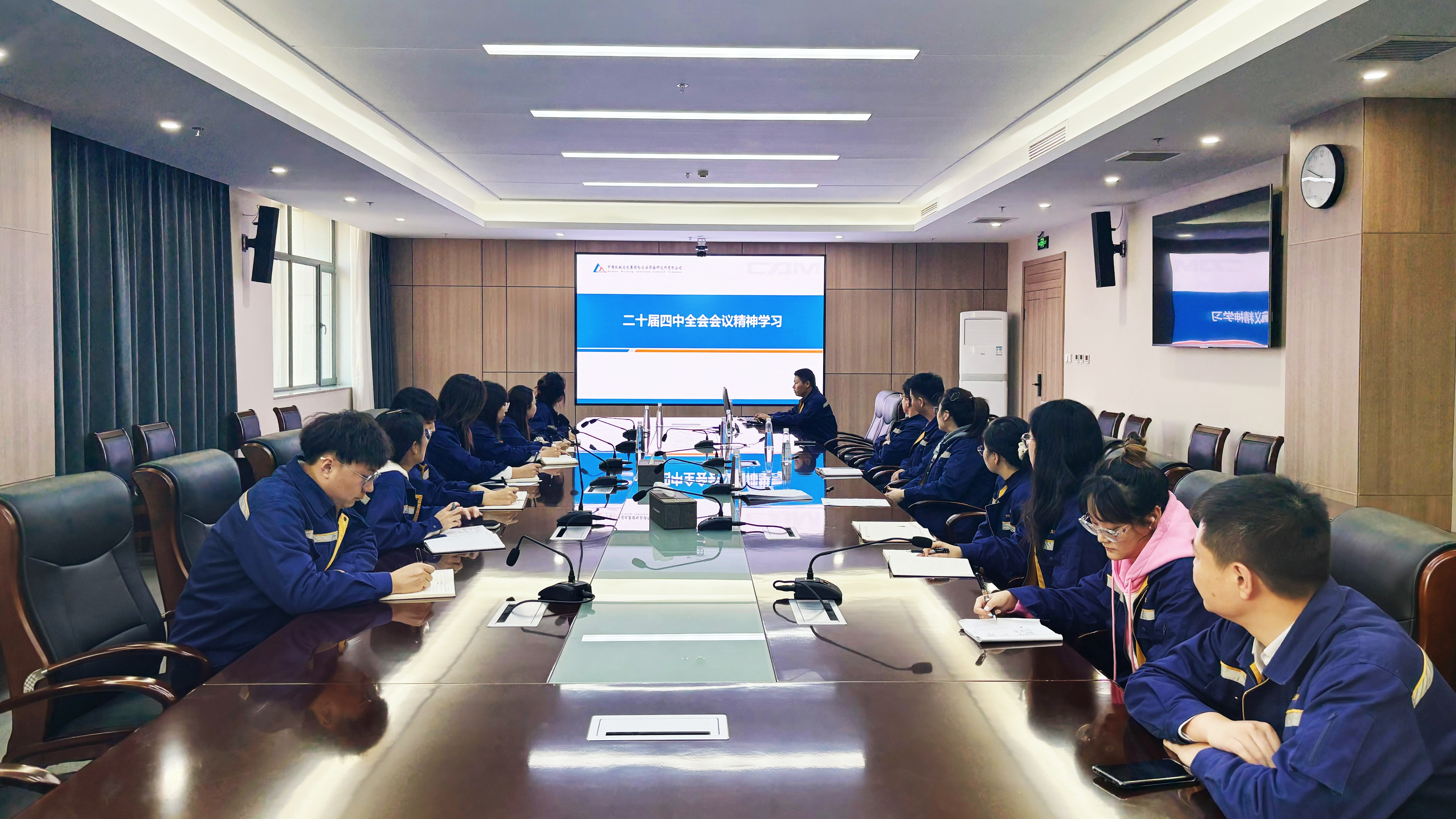 11.机关二.jpg 11.机关二.jpg